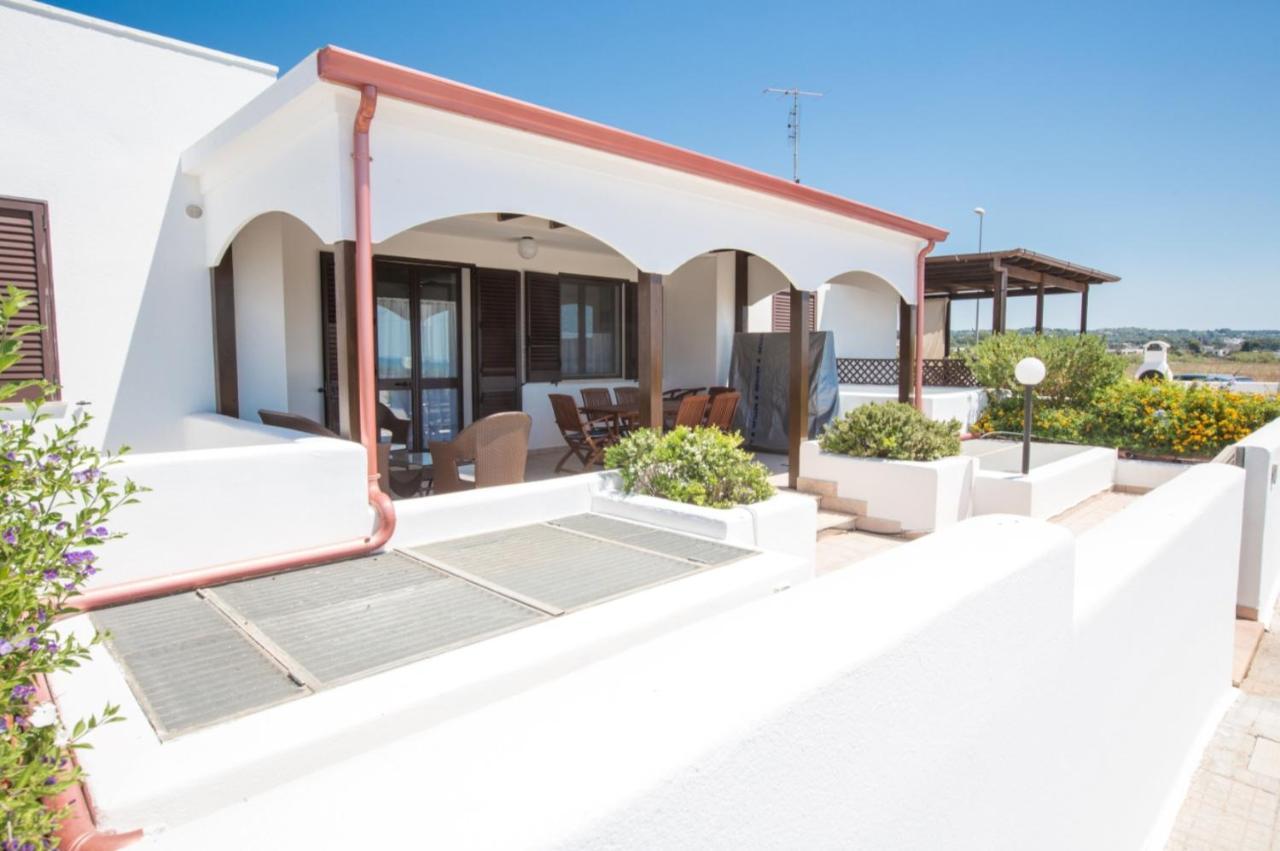 Villa Maldive Del Salento マリーナ・ディ・ペスコルーゼ エクステリア 写真